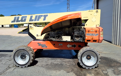 USED 2013 JLG M600JP