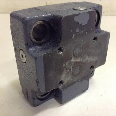 USED VICKERS CVCS25D3S210S32AP110Z108A99