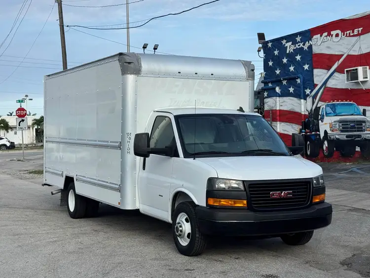 Used 2019 GMC SAVANA CUTAWAY Box trucks Florida US | Truck and Van Outlet #1509156