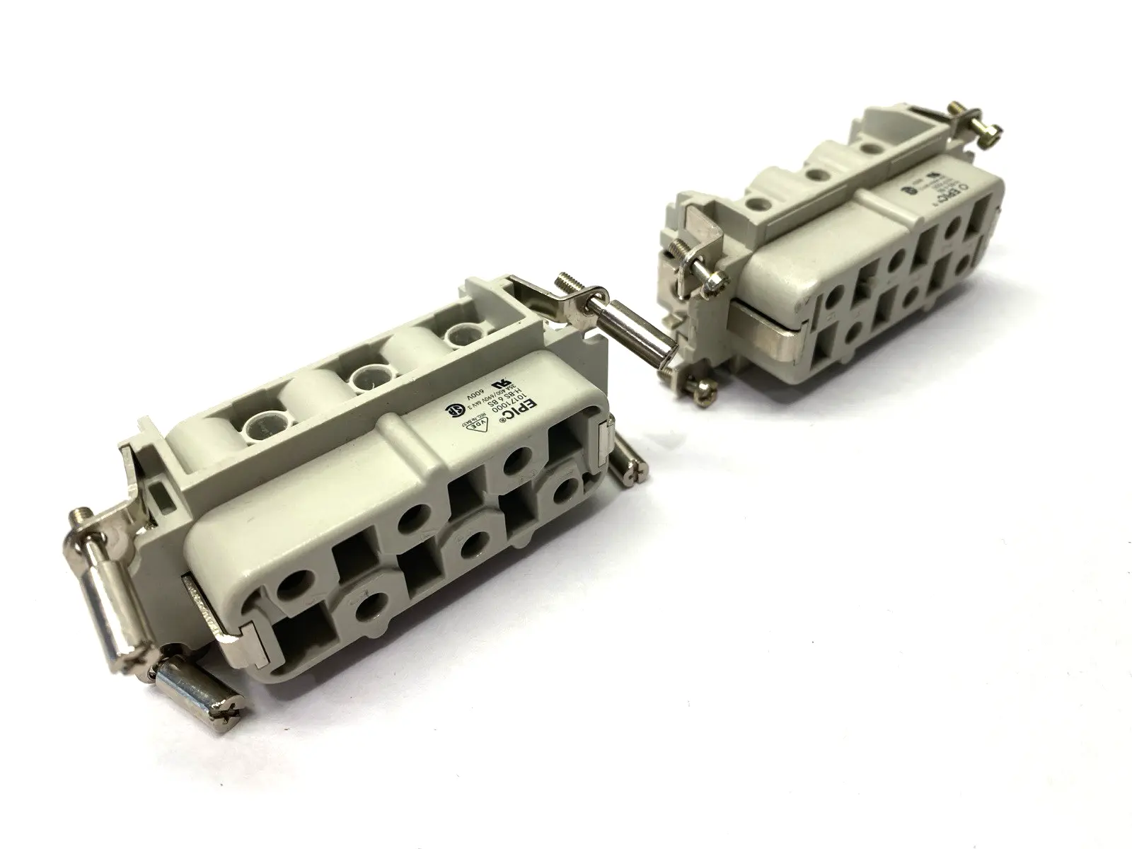 Used Epic Rectangular Insert w/ Screw Connection Socket 10171000 LOT OF 2 Electrical Fittings Michigan US | Maverick Industrial Sales #1414243