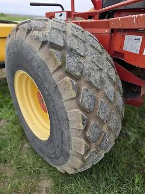 USED 2012 NEW HOLLAND H8080