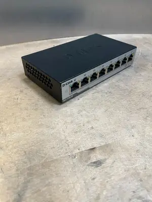 USED D-Link D-Link DGS-1100-08