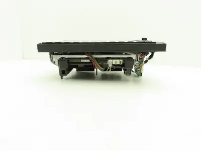 Mitsubishi Electric FCU7-DA315-11 Display Unit CNC Operator Panel LCD 24VDC