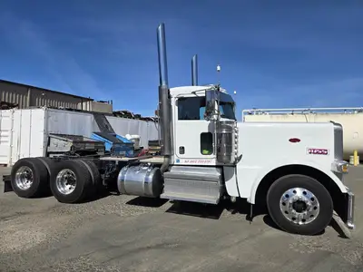 USED 2020 PETERBILT 389