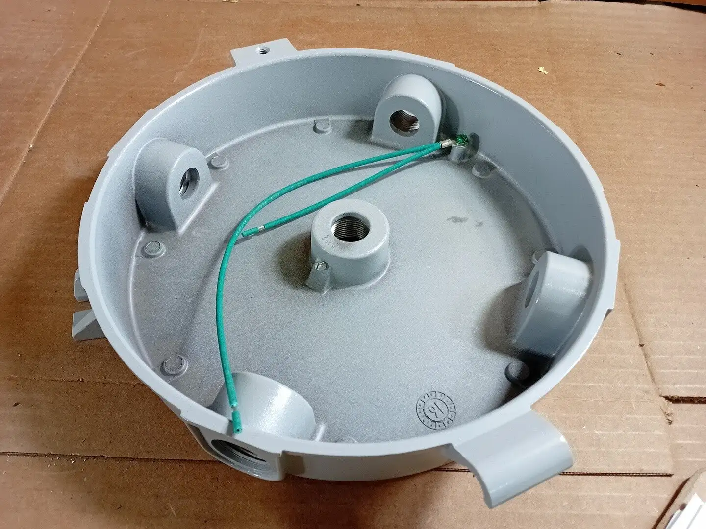 NEW EATON CM2