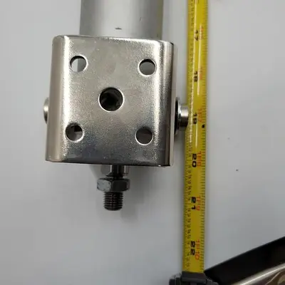 USED SMC SMC NCDGBA40-1600 CYL AIR 1 1/2" BORE 2F6-37J WITH MOUNT BRACKET