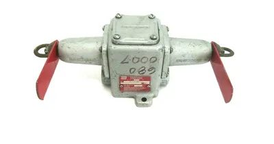 NEW CROUSE HINDS AFU0333-11 CORD PULL SWITCH AFU033311