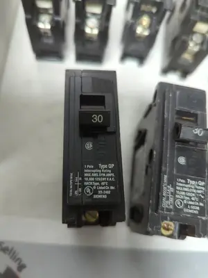 Used SIEMENS Q130 Miscellaneous Equipment (Electrical & Power) | Surplus Asset Holdings #1196283