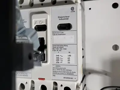 Used EATON SVX025A1-5A4N1 Switchgears British Columbia CA | Lenmark #240336