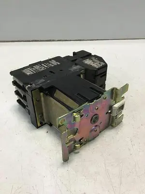 USED TELEMECANIQUE LP1D4011
