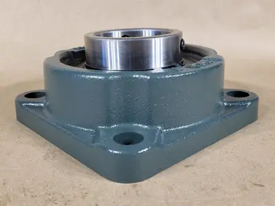 NEW NTN UCFX15-300D1