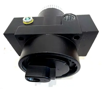 NEW WILKERSON R31-C8-R00 DIAL AIR REGULATOR 025202 R31C8R00