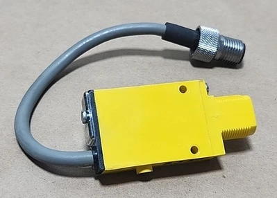Used Banner SM2A312DQD Sensors Indiana US | J&J Industrial Supply #513623