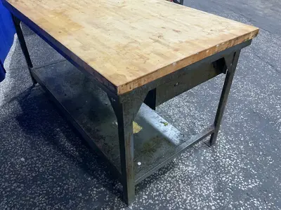 Used STRONG HOLD _UNKNOWN_ Work Benches Ohio US | HGR 24 #1357227