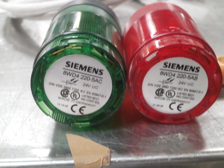 Used Siemens 8WD4220-5AC & 8WD4220-5AB red-green Lighting Arizona US | ASSET CONVERSION SPECIALISTS, INC. #320863