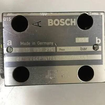 USED BOSCH 0 810 090 215