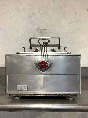 152-0536 Wells F49 Electric Countertop Fryer