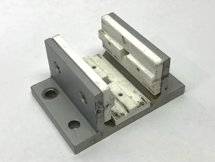 Used 80/20 3-SLOT MOUNT DOUBLE FLANGE ALUMINUM LINEAR BEARING DAMAGED PLASTI Bearings | Maverick Industrial Sales #1099759