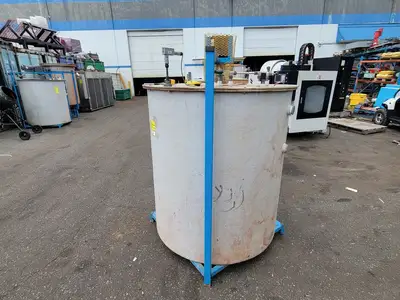 Fiber Glass Tank w/ Fittings