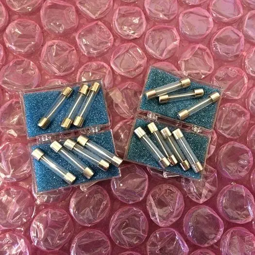 1-1-2 A 250V 313 FUSES AND 3 250V BUSS MDA