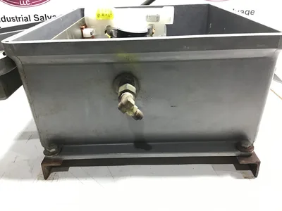 Lynnwood Series 4000 Detergent Injection & Sanitization System