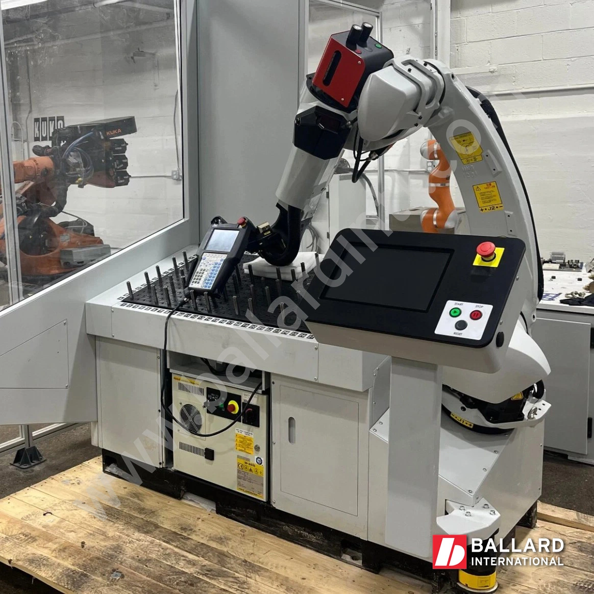 Fanuc M20iD/25 Robot w/ R30iB Mate Plus – Machine Tending Setup