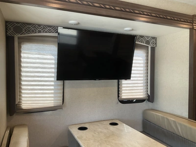 Used 2017 THOR MOTOR 31Z Campers, Caravans, Motorhomes Michigan US | Miedema Asset Management Group #1322363