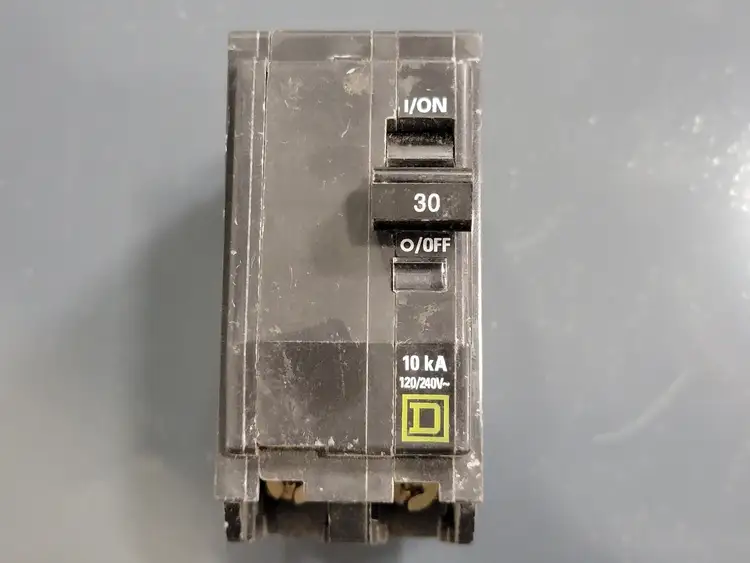 Used SQUARE D QO230 Switchgears British Columbia CA | Lenmark #243439