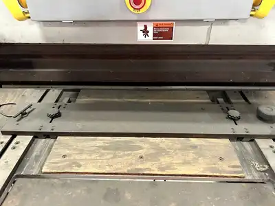 PNEUMATIC PRESS BRAKE