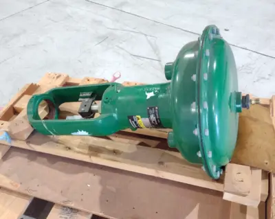 Used FISHER CONTROLS DIAPHRAGM ACTUATOR, 3/4 TRAVEL, SPRING OPPOSED Linear Actuators | Maverick Industrial Sales #1104185