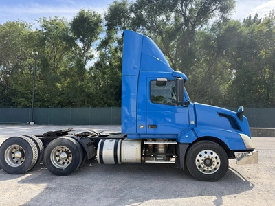 Used 2013 VOLVO VNL Conventional trucks Indiana US | Miedema Asset Management Group #1414619