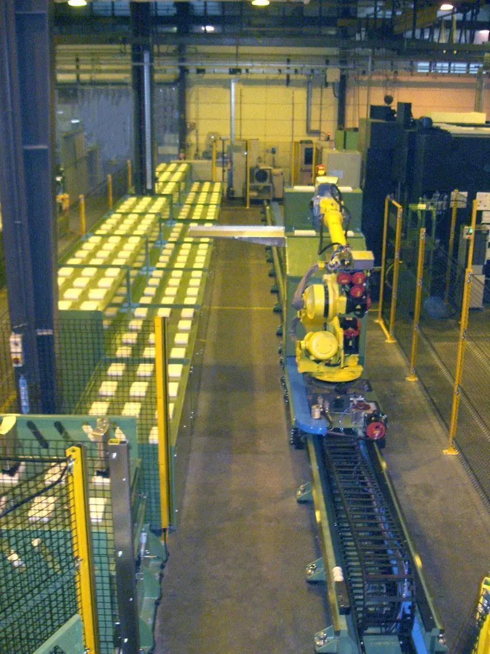 USED FANUC MANIPULATOR R2000 IB