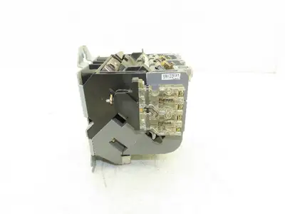 Furnas 40HP32A AC Contactor Motor Starter 50Hp 600VAC 3Ph 120V Coil