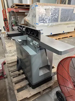Delta/ Invicta 8'' Long Bed Jointer w/ New Byrd Head