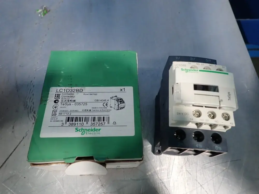 NEW SCHNEIDER ELECTRIC LC1D32BD