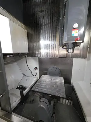 2022 HAAS UMC-1000 Machining Centers, Horizontal, (5-Axis or More) | Machnet (8)