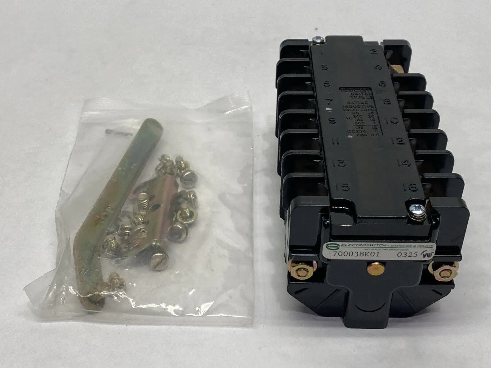 700038K01 | Electroswitch  Rotary Switch 8 Contact 20A 240VAC - Used