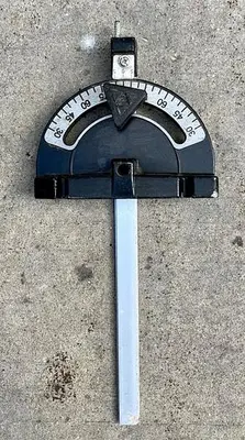 USED FITS DELTA / ROCKWELL TABLE SAW MITER GAUGE
