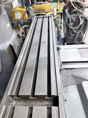 Bridgeport BR2J2 Turret Mill Milling Machine