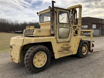 15,000 LBS CLARK PNEUMATIC TIRE DIESEL FORKLIFT: STOCK #17889