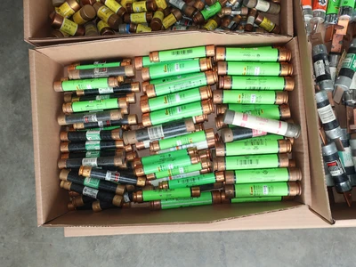 Used _UNKNOWN_ _UNKNOWN_ Fuses Ohio US | Aucto #1396718