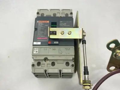 Used Merlin Gerin Circuit Breaker 3-Pole 150A 600V 29280 w/Square D 9422CSF50 Circuit Breakers Michigan US | Maverick Industrial Sales #1398658