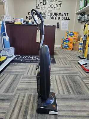 Clean Max Zoom 800 Battery Powered Upright Vacuum  NEW