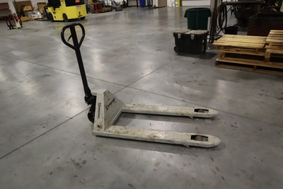 Used GENERIC GENERIC Pallet Jacks Minnesota US | Machinesused.com #1404077