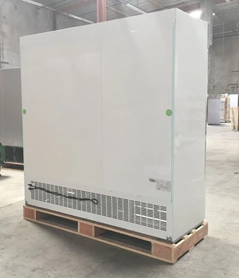 171-0103 78” Glass 3 Door Self Contained Reach In Cooler