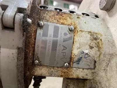 USED APV 6V2