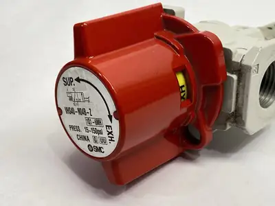 USED SMC MANUAL LOCKOUT RELIEF VALVE SINGLE ACT 3-PORT