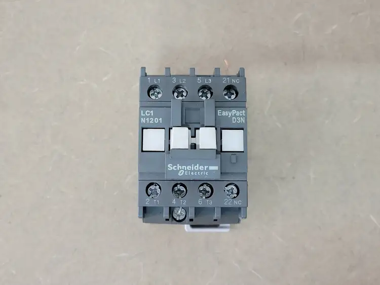Used SCHNEIDER ELECTRIC LC1N1201B5 Switchgears British Columbia CA | Lenmark #239917