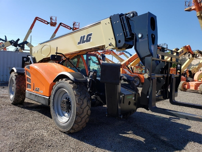 USED 2023 JLG 1255