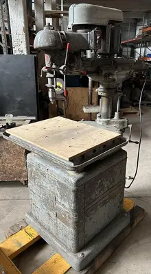 USED WALKER TURNER RADIAL DRILL PRESS